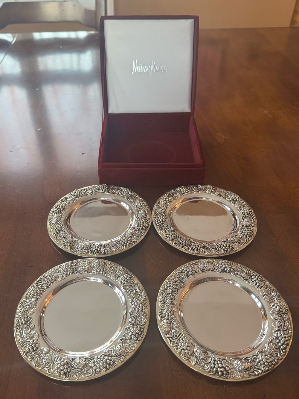 Neiman Marcus Silver Floral Grape Coaster Set - Silver